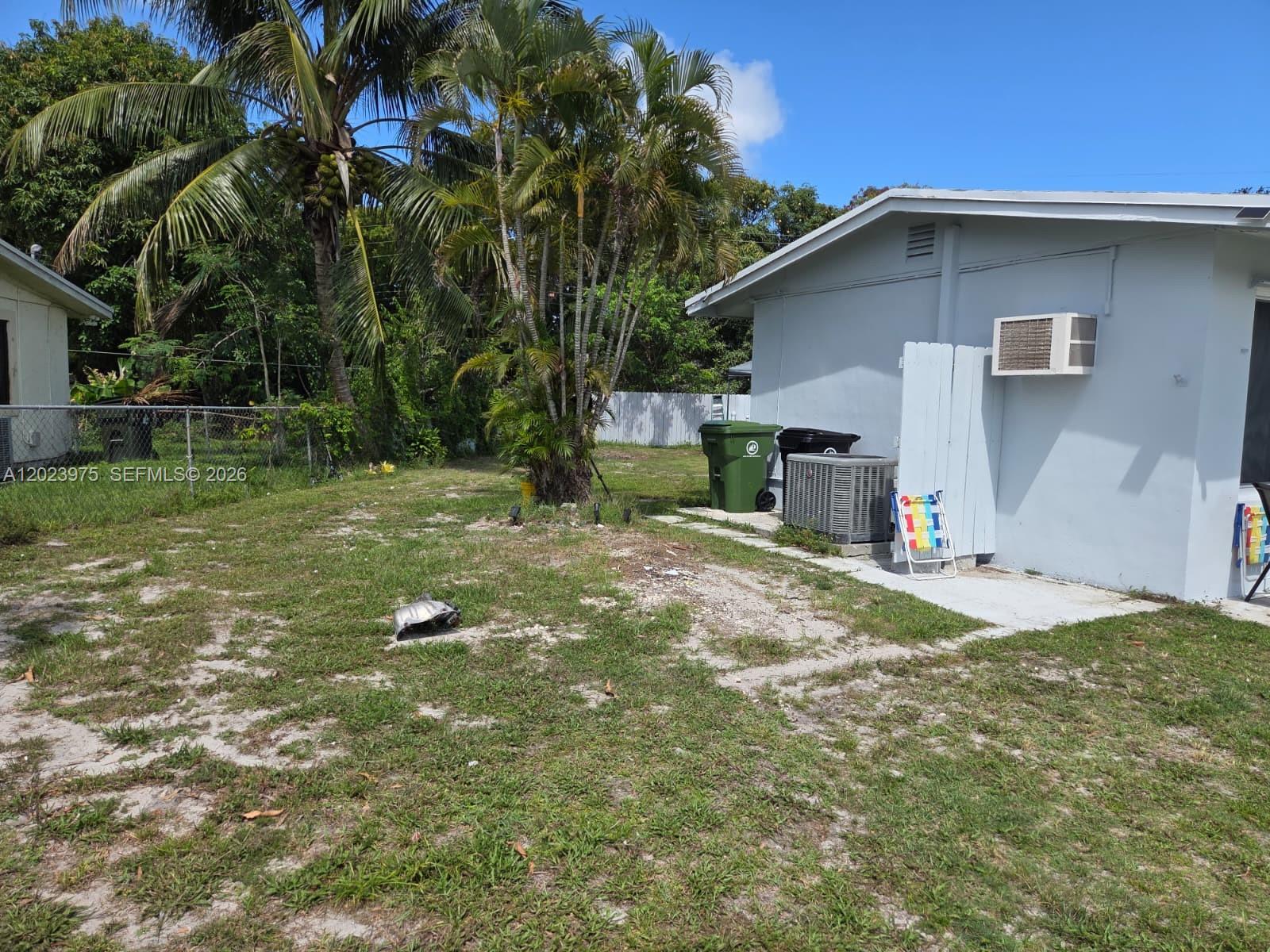 LAUDERDALE VILLAS - Residential