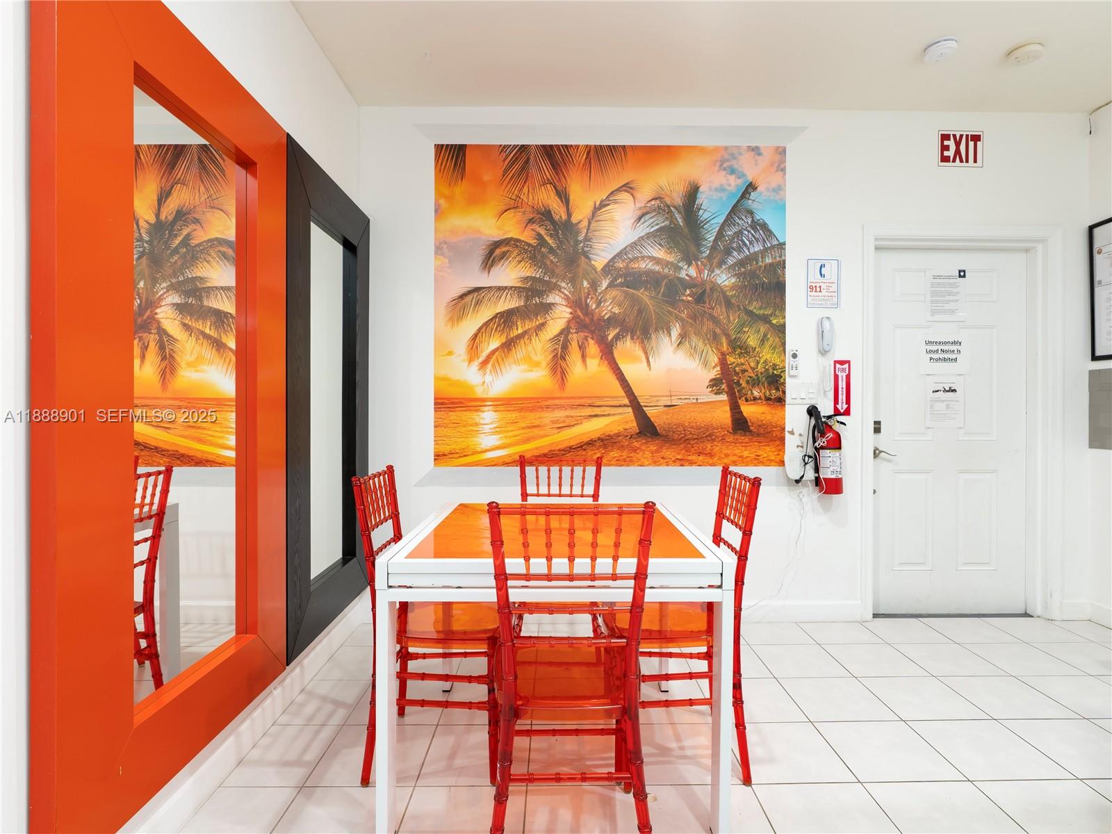 NORTH HOLLYWOOD - Residential