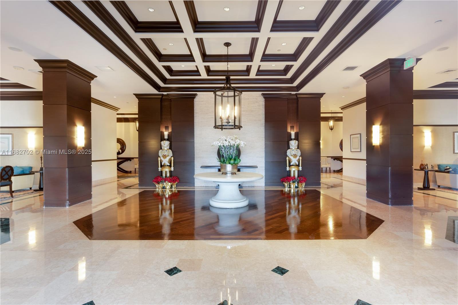 HARBOR TWS AT THE WATERWA - Residential