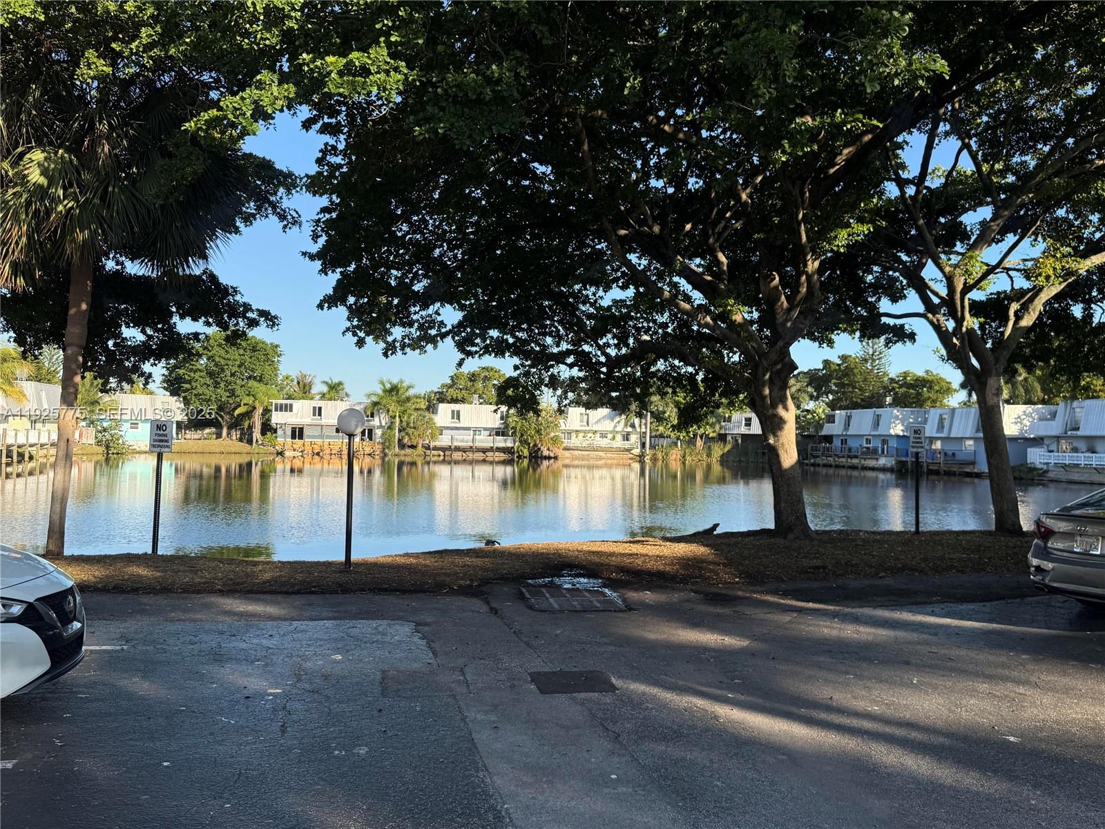 AZUL AT KIMBERLY LAKE CON - Residential Lease