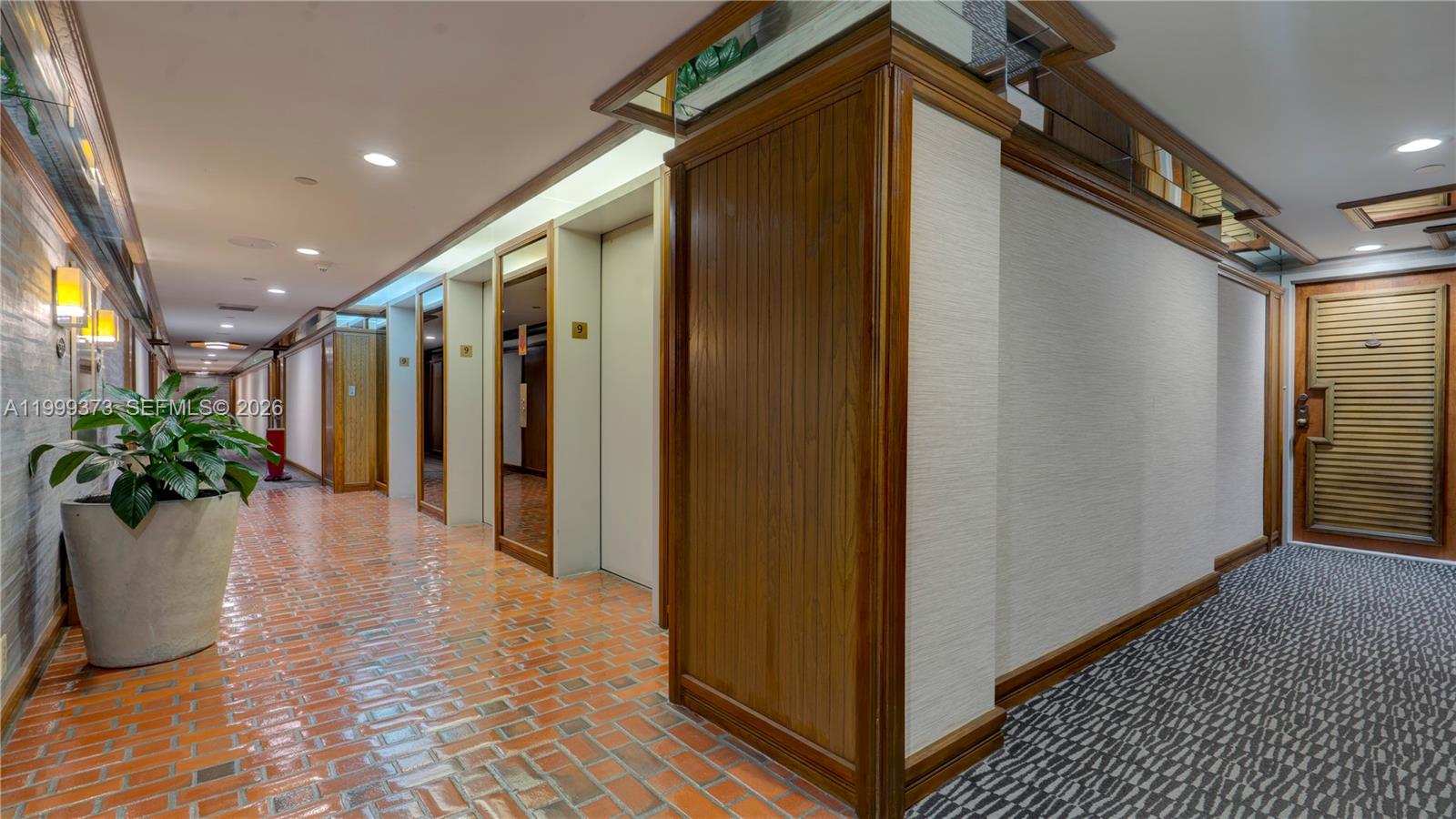 4000 Towerside Ter 908