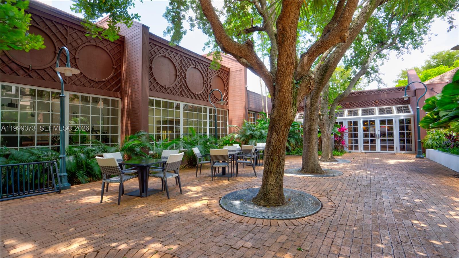 THE TOWERS OF QUAYSIDE CO - Residential