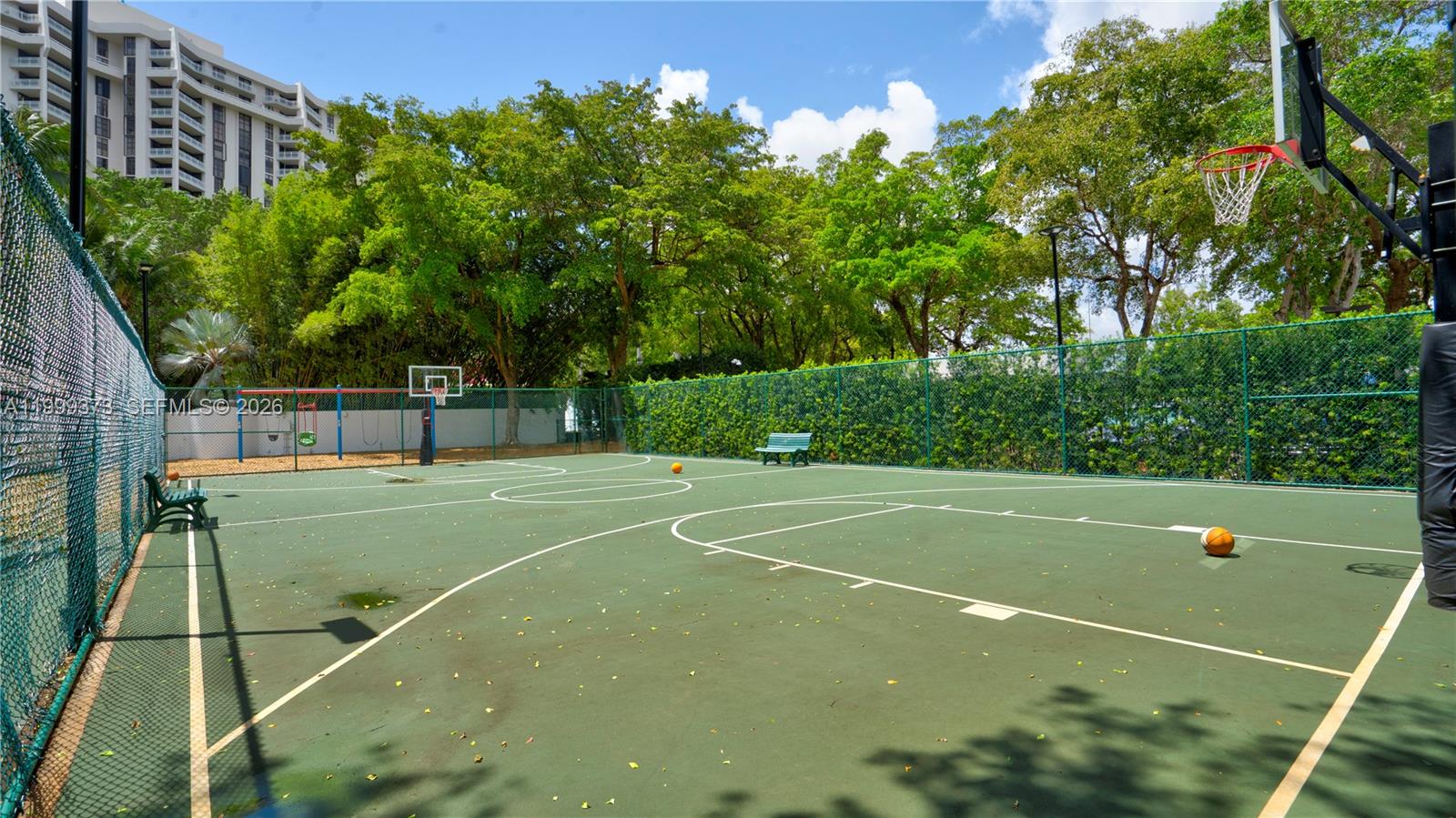 THE TOWERS OF QUAYSIDE CO - Residential