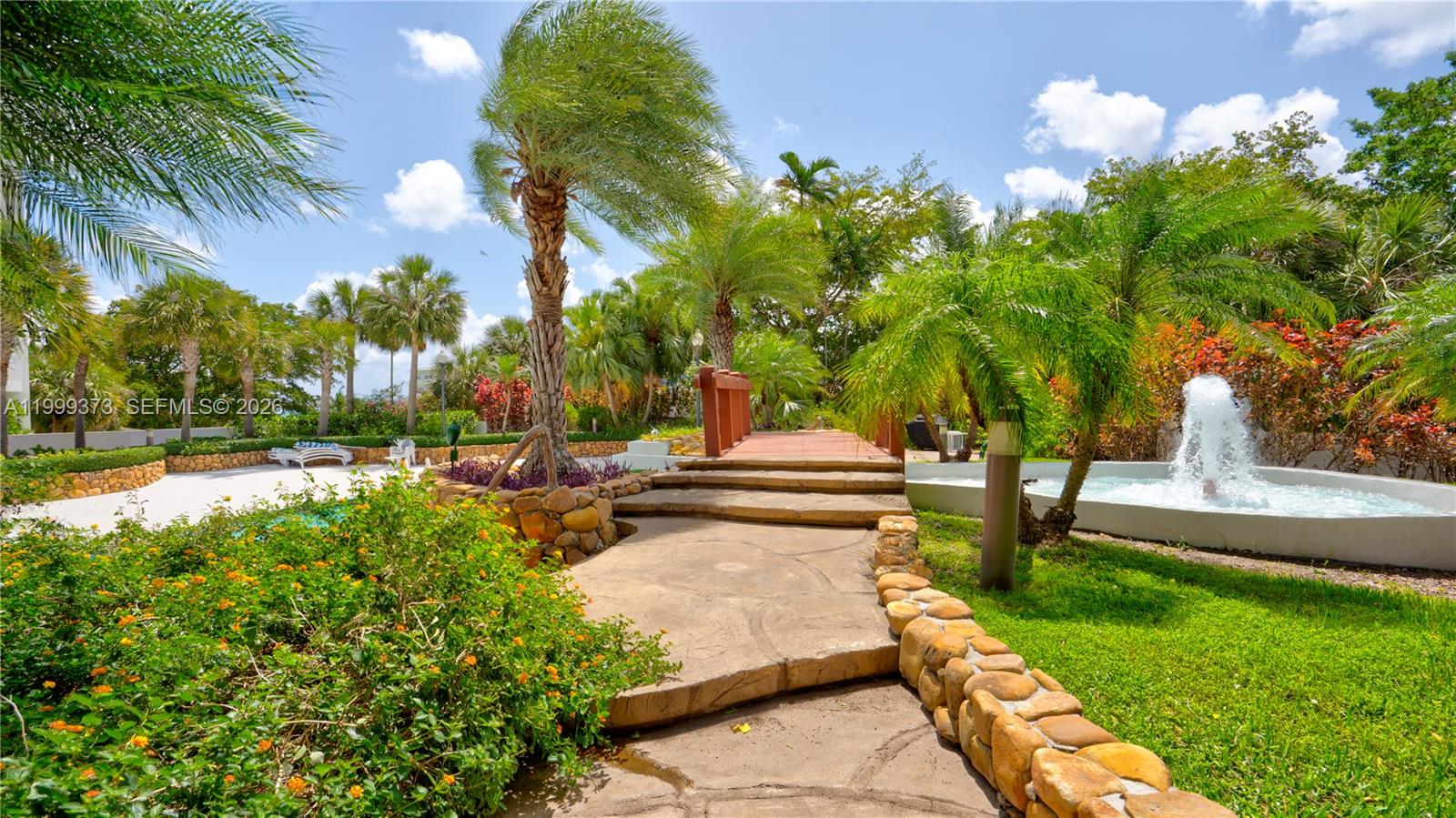 THE TOWERS OF QUAYSIDE CO - Residential