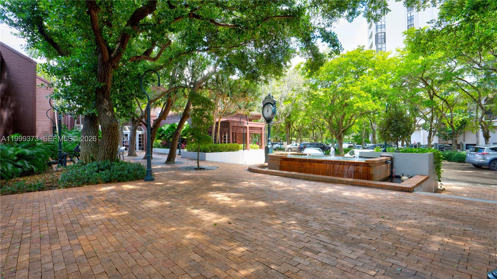 THE TOWERS OF QUAYSIDE CO - Residential