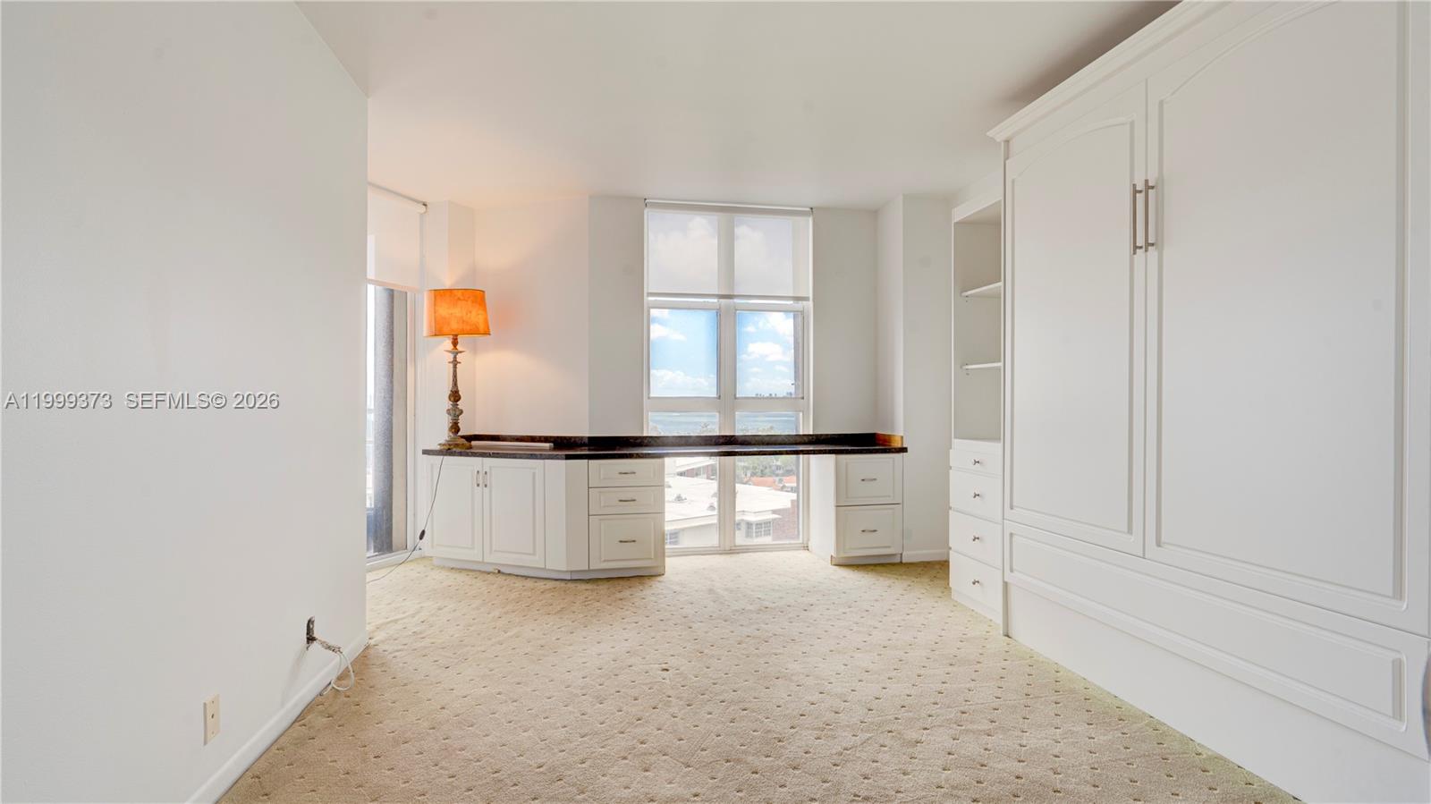 THE TOWERS OF QUAYSIDE CO - Residential