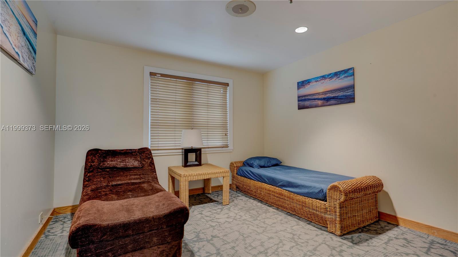 THE TOWERS OF QUAYSIDE CO - Residential