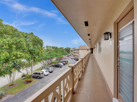 A home in Lauderdale Lakes