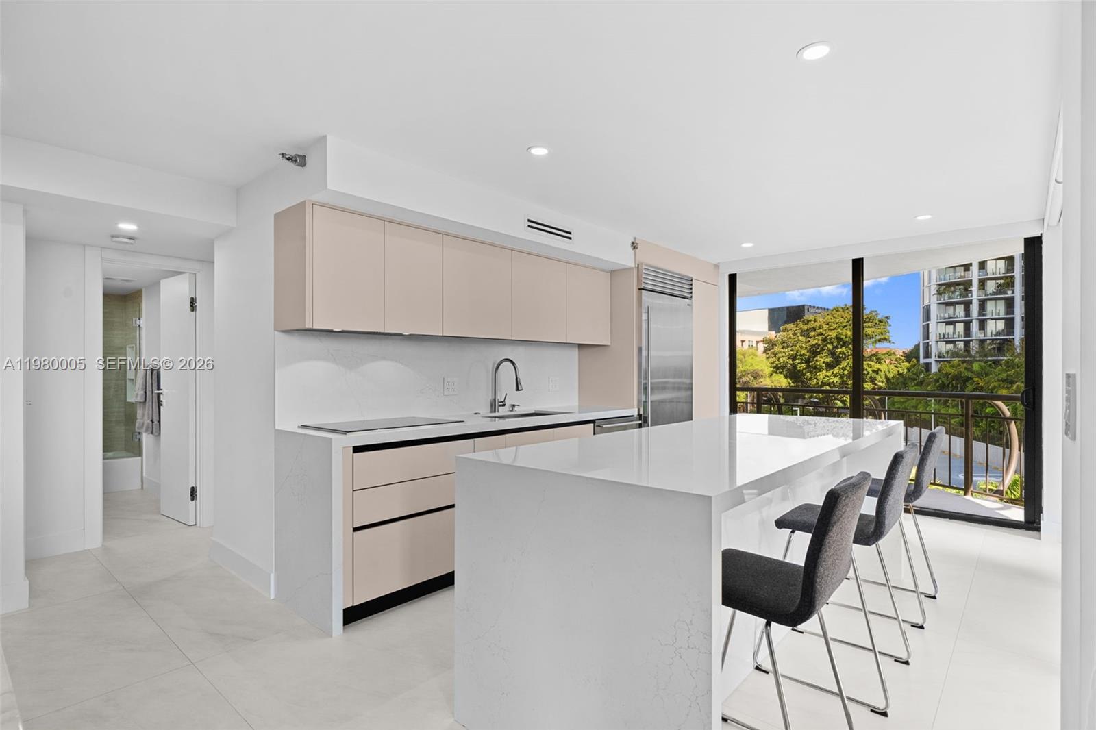 GROVE TOWERS CONDO - Residential