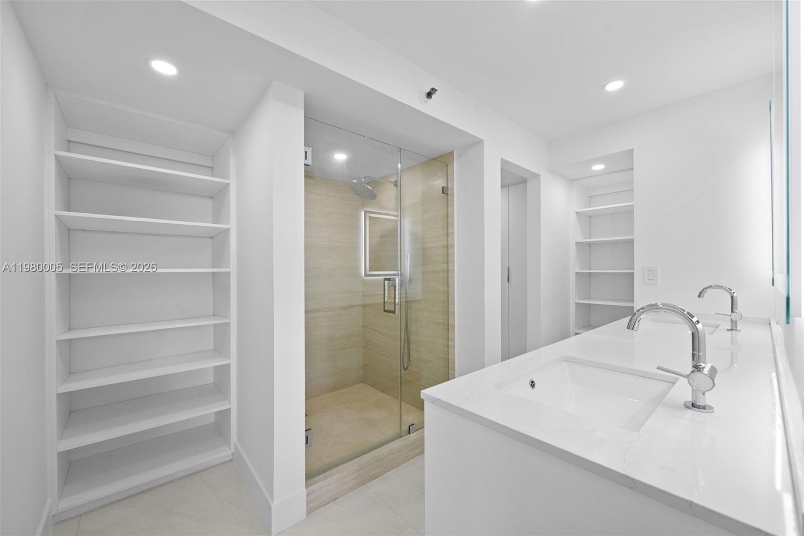 GROVE TOWERS CONDO - Residential