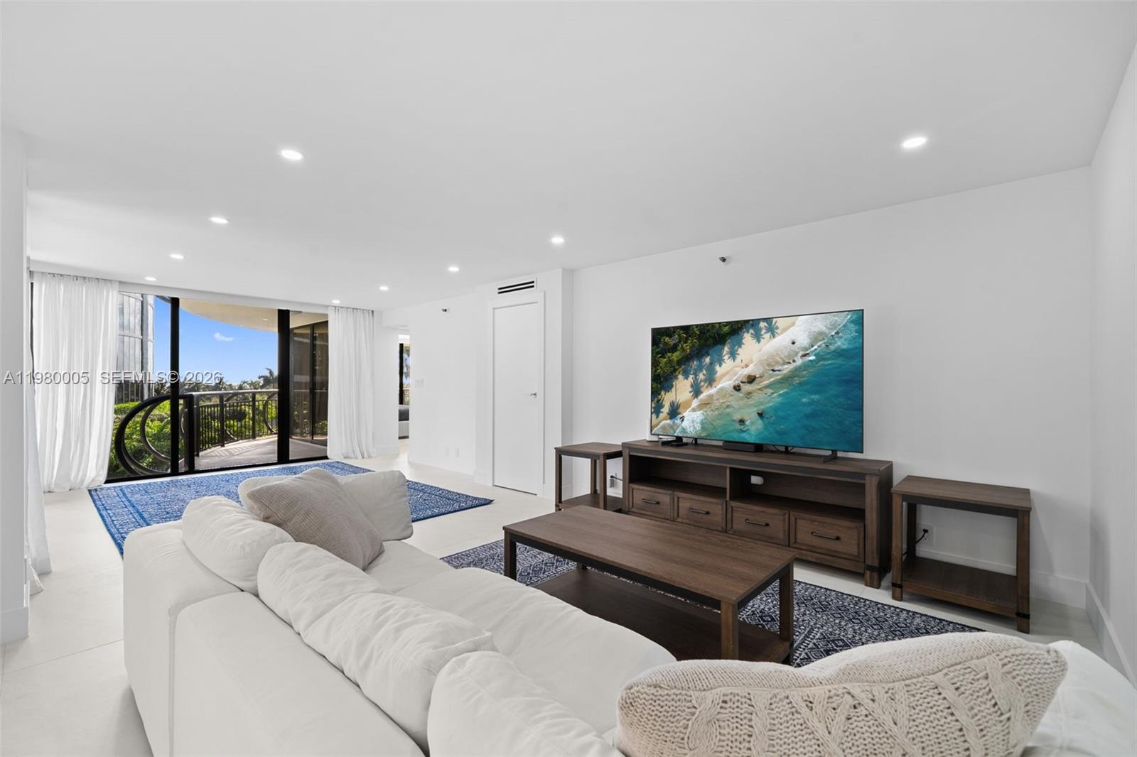 GROVE TOWERS CONDO - Residential