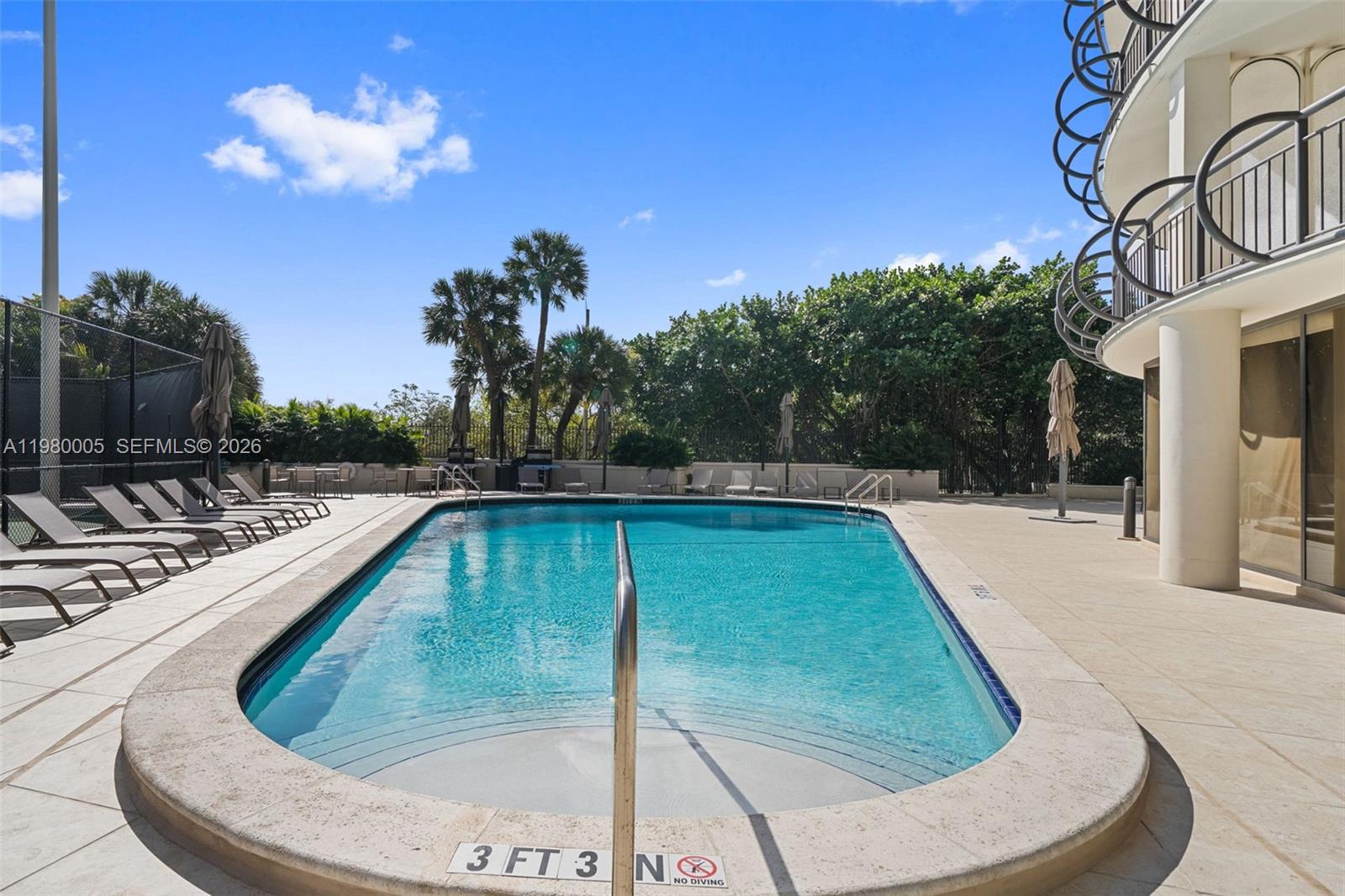 GROVE TOWERS CONDO - Residential