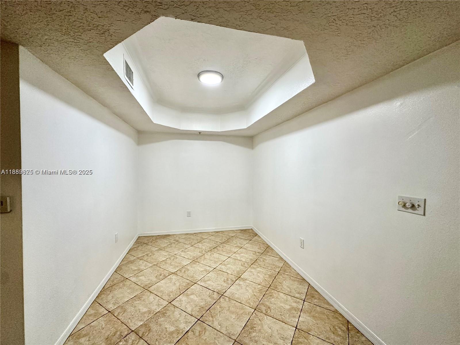 MARQUESA CONDO - Residential Lease