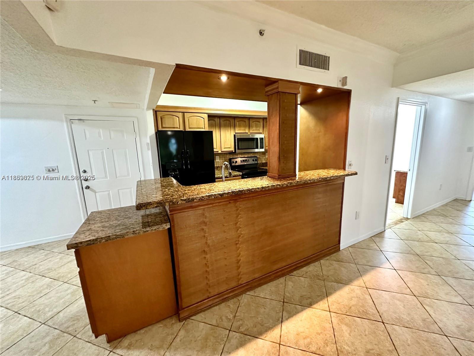 MARQUESA CONDO - Residential Lease