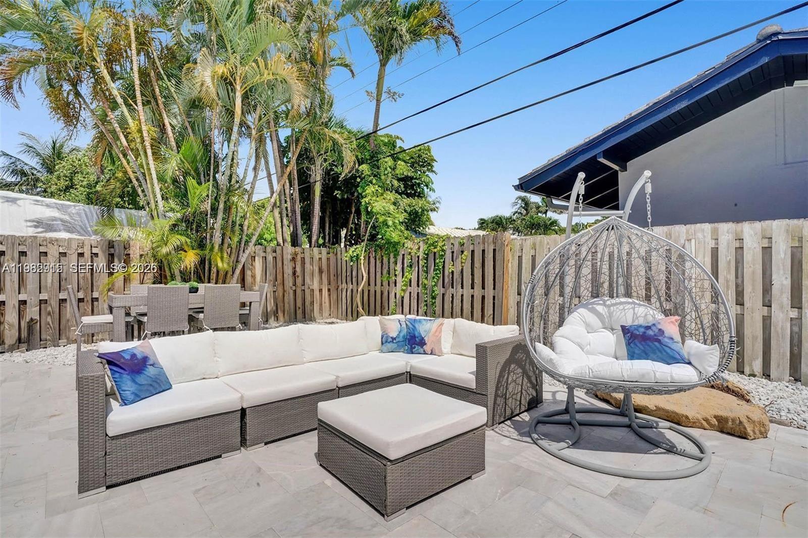 HILLSBORO SHORES SEC - Residential