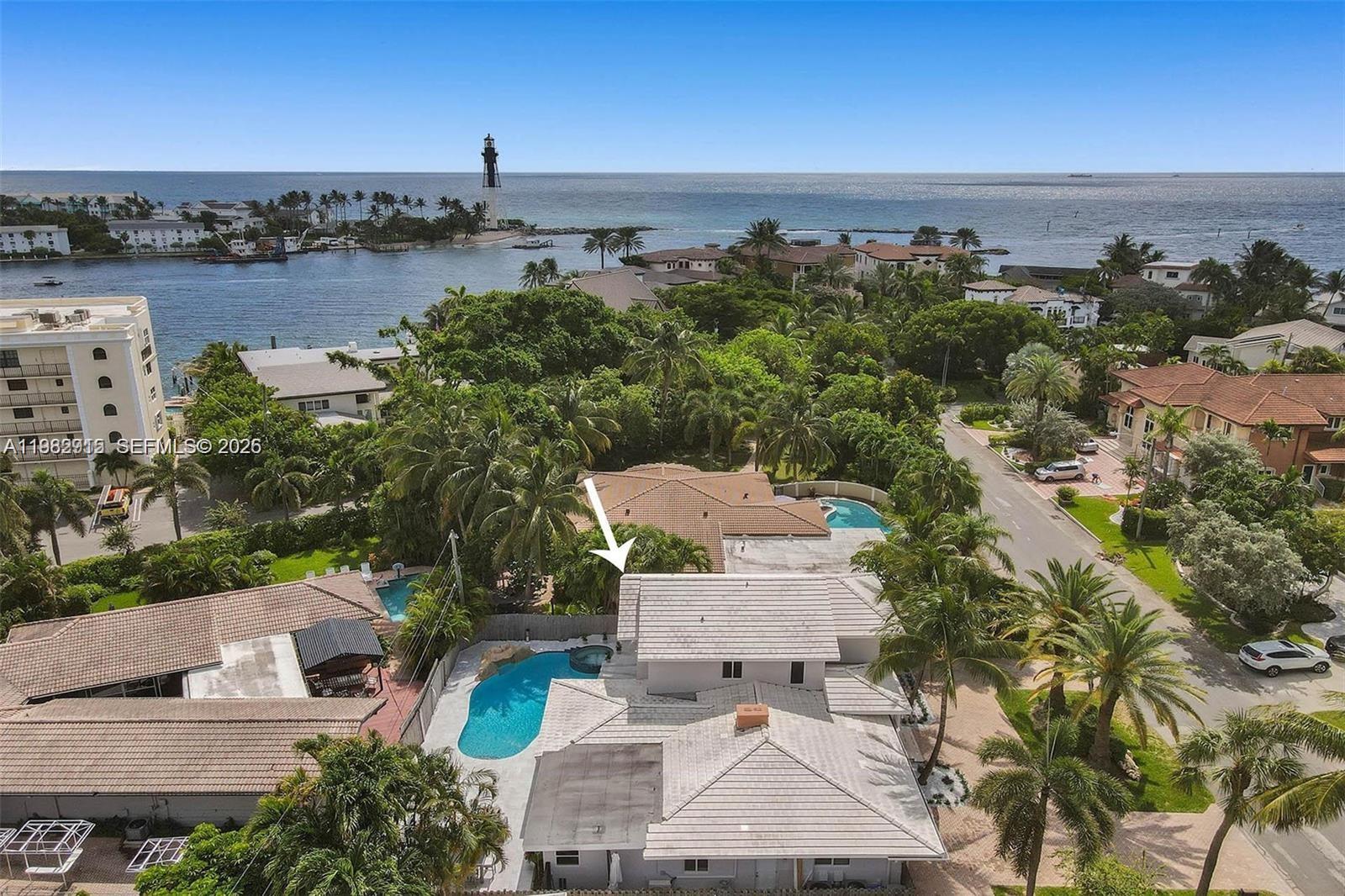 HILLSBORO SHORES SEC - Residential