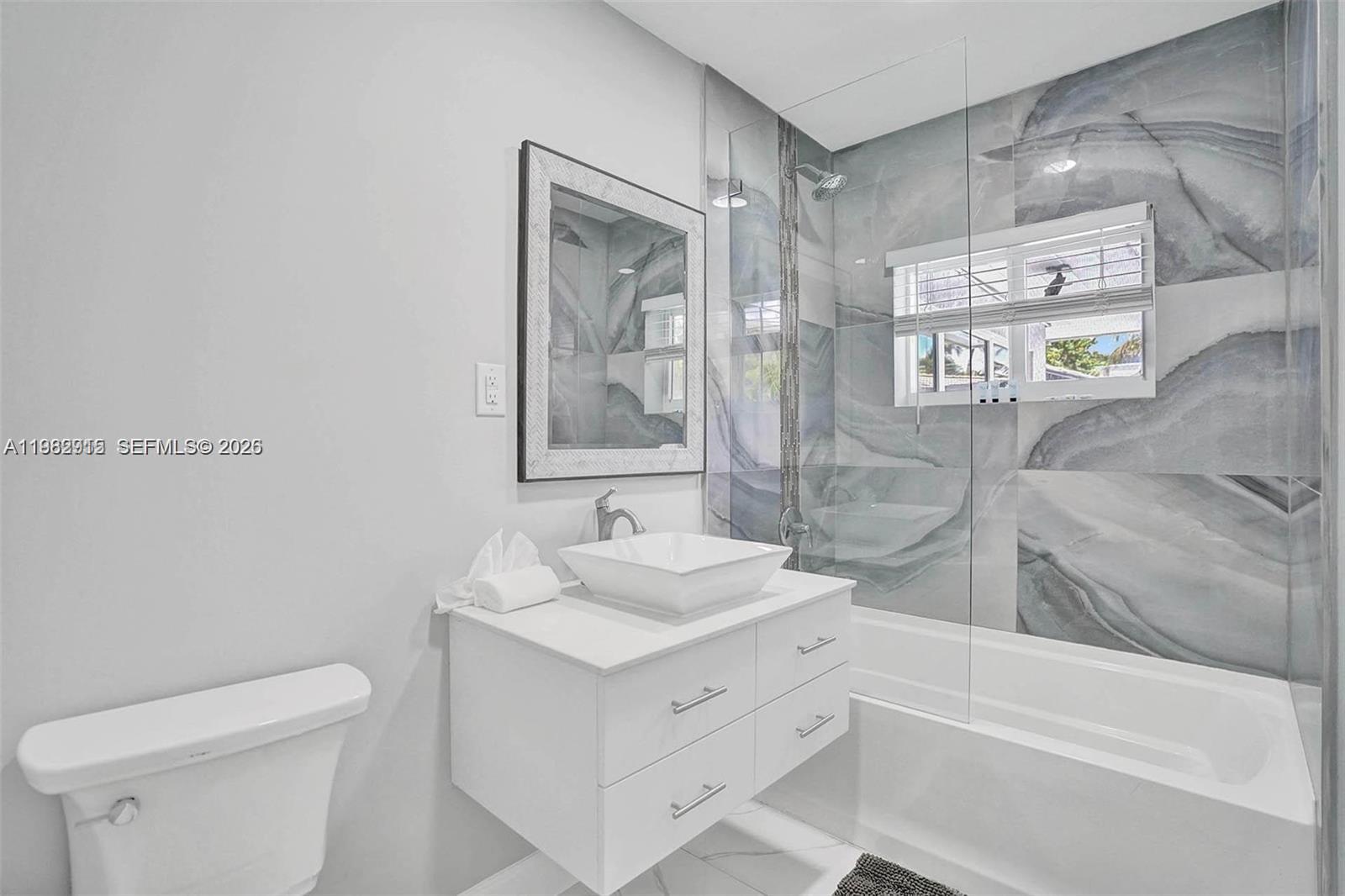 HILLSBORO SHORES SEC - Residential