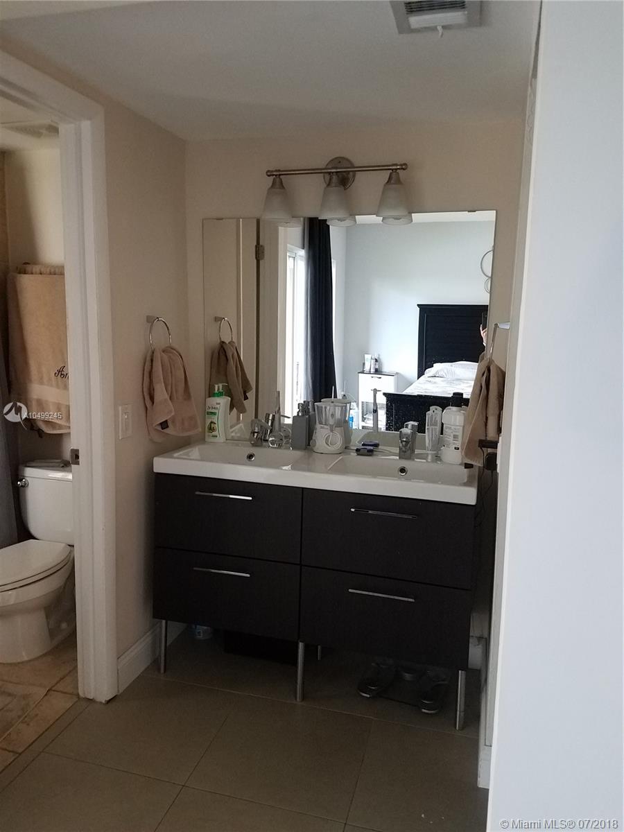 THE TWINS - Residential