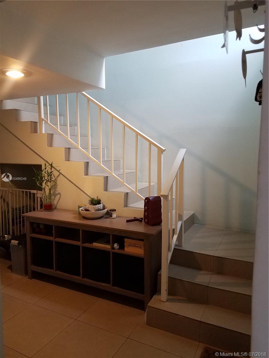 THE TWINS - Residential