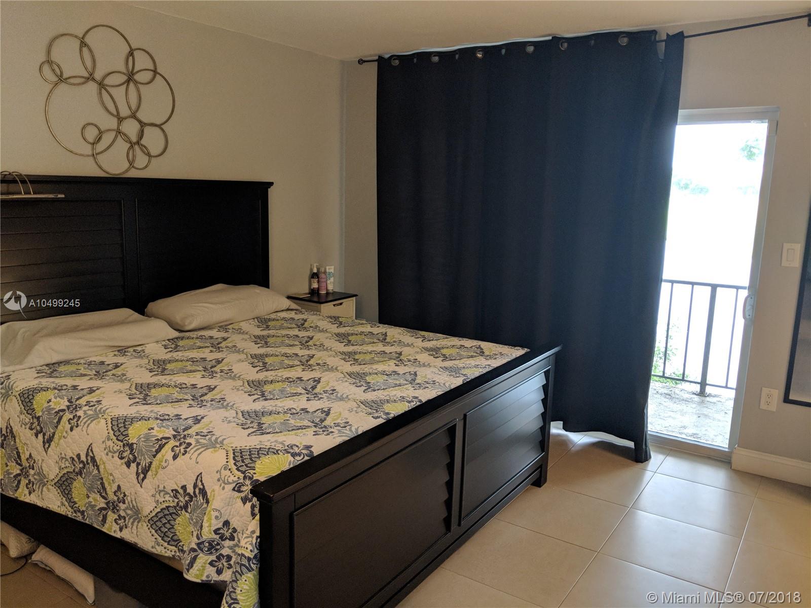 THE TWINS - Residential