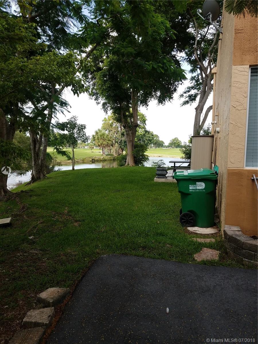 THE TWINS - Residential