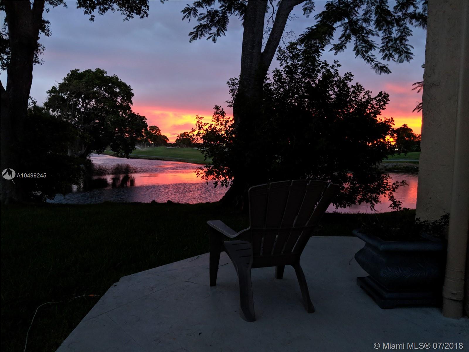 THE TWINS - Residential