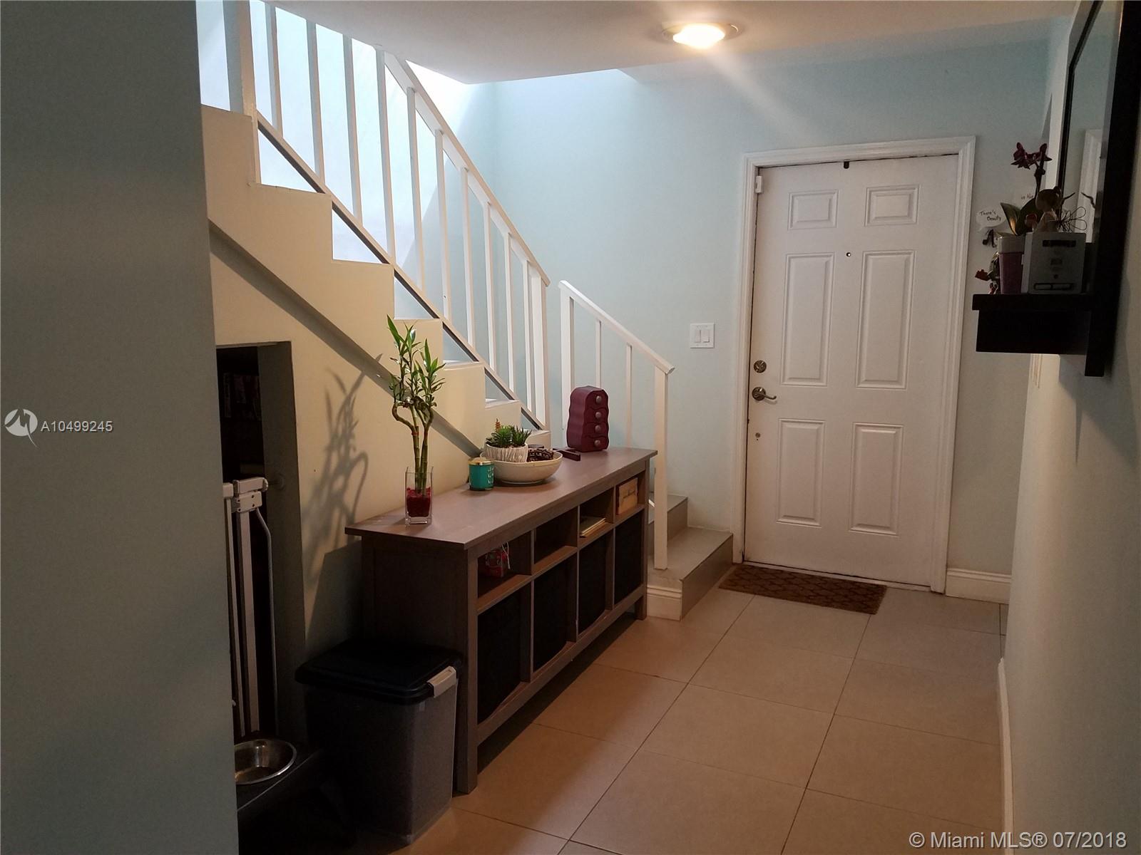 THE TWINS - Residential