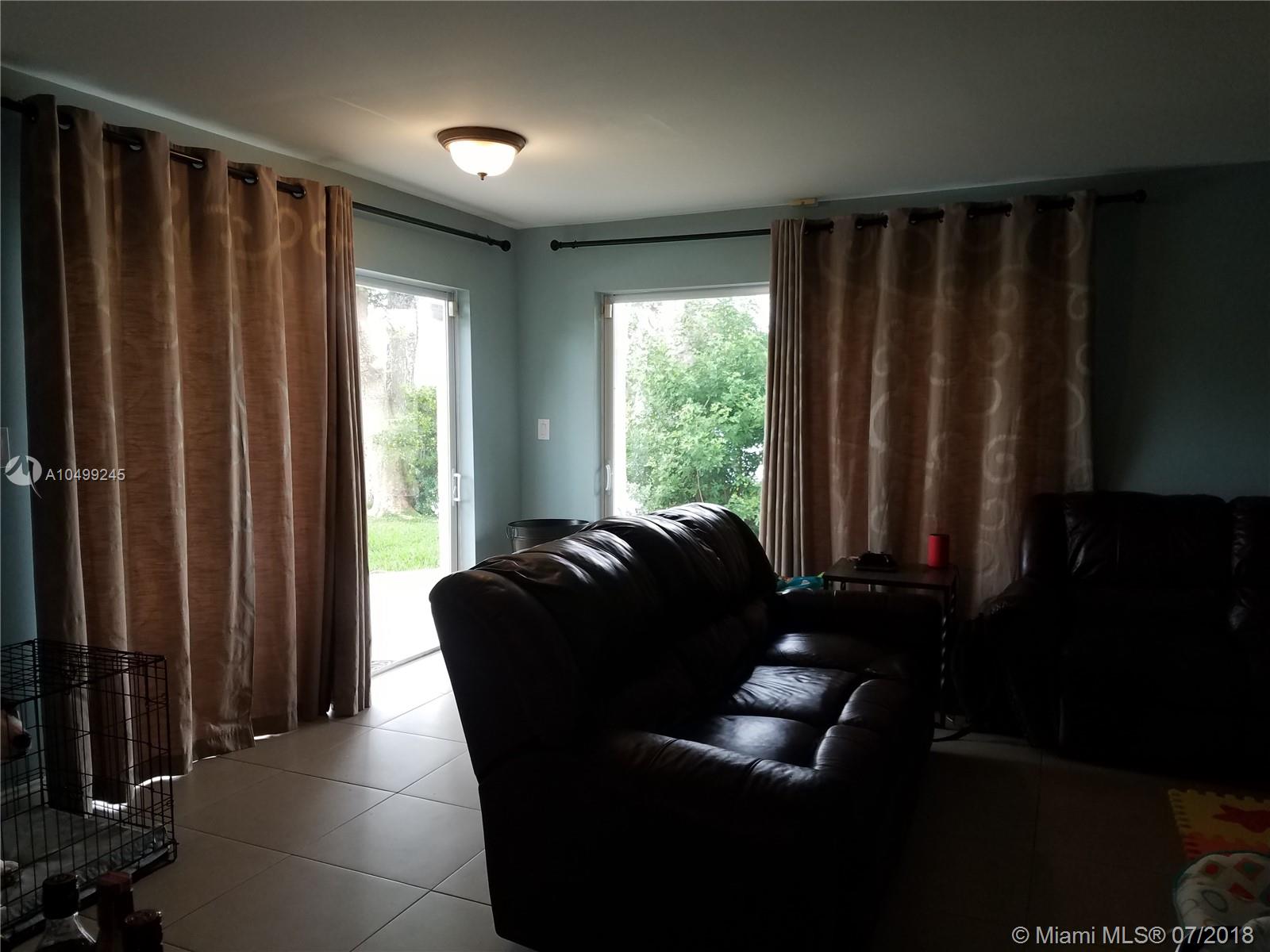 THE TWINS - Residential