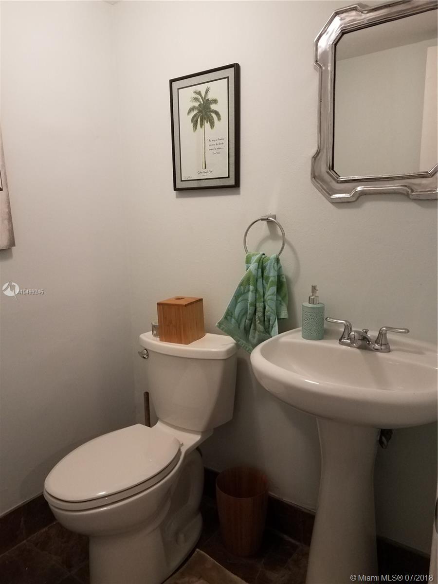 THE TWINS - Residential