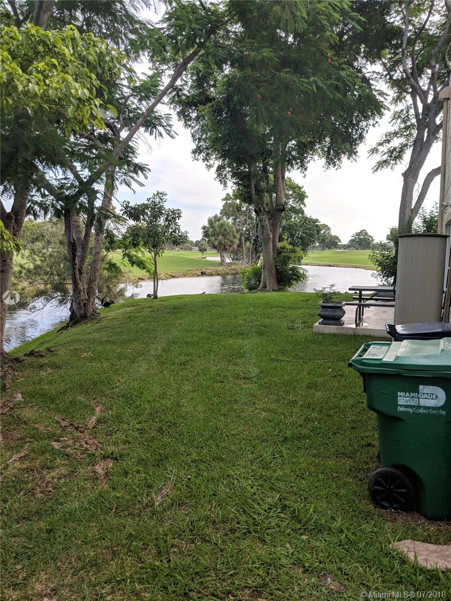 THE TWINS - Residential