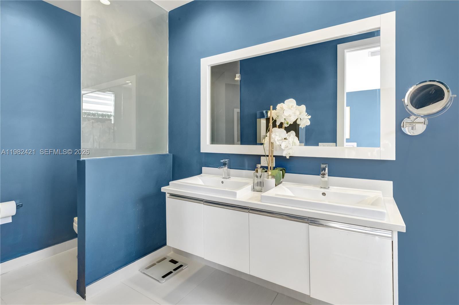 LANDMARK AT DORAL - Residential Lease