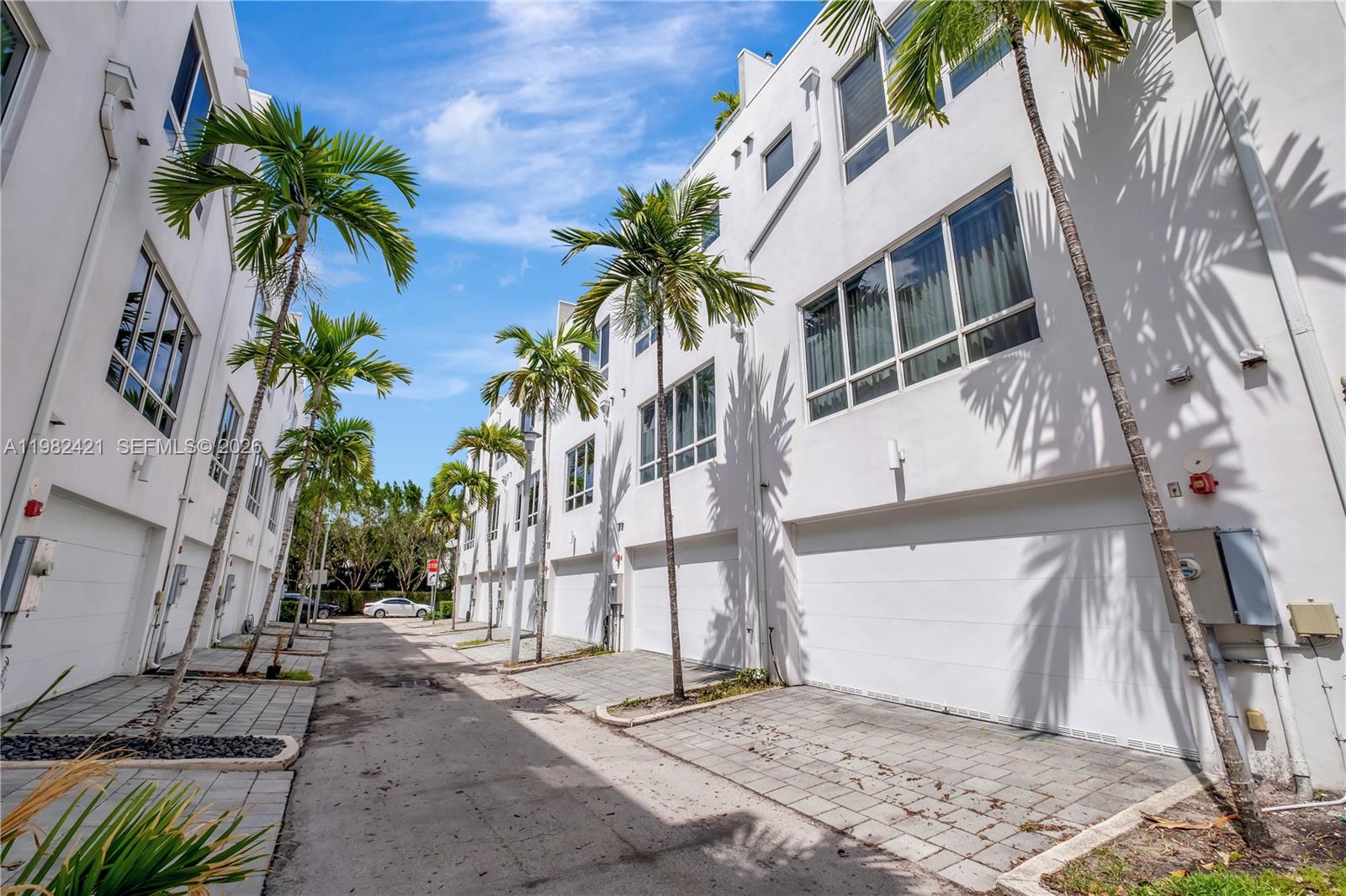 LANDMARK AT DORAL - Residential Lease