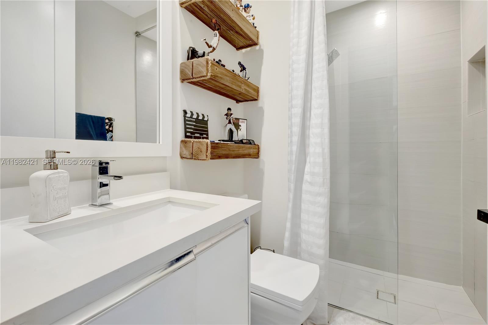 LANDMARK AT DORAL - Residential Lease