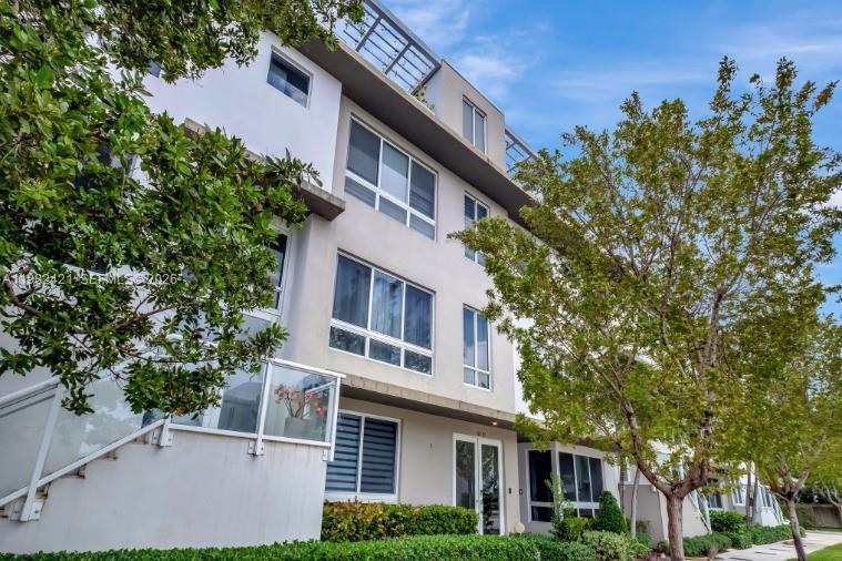 LANDMARK AT DORAL - Residential Lease