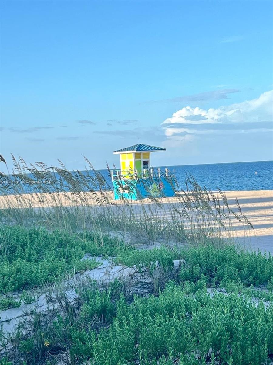 ADMIRALTY TOWERS CONDO - Residential Lease