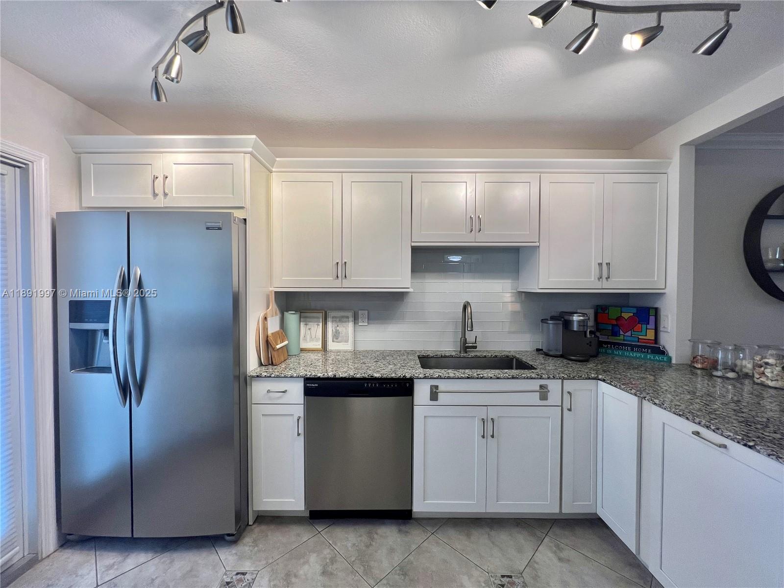 ADMIRALTY TOWERS CONDO - Residential Lease