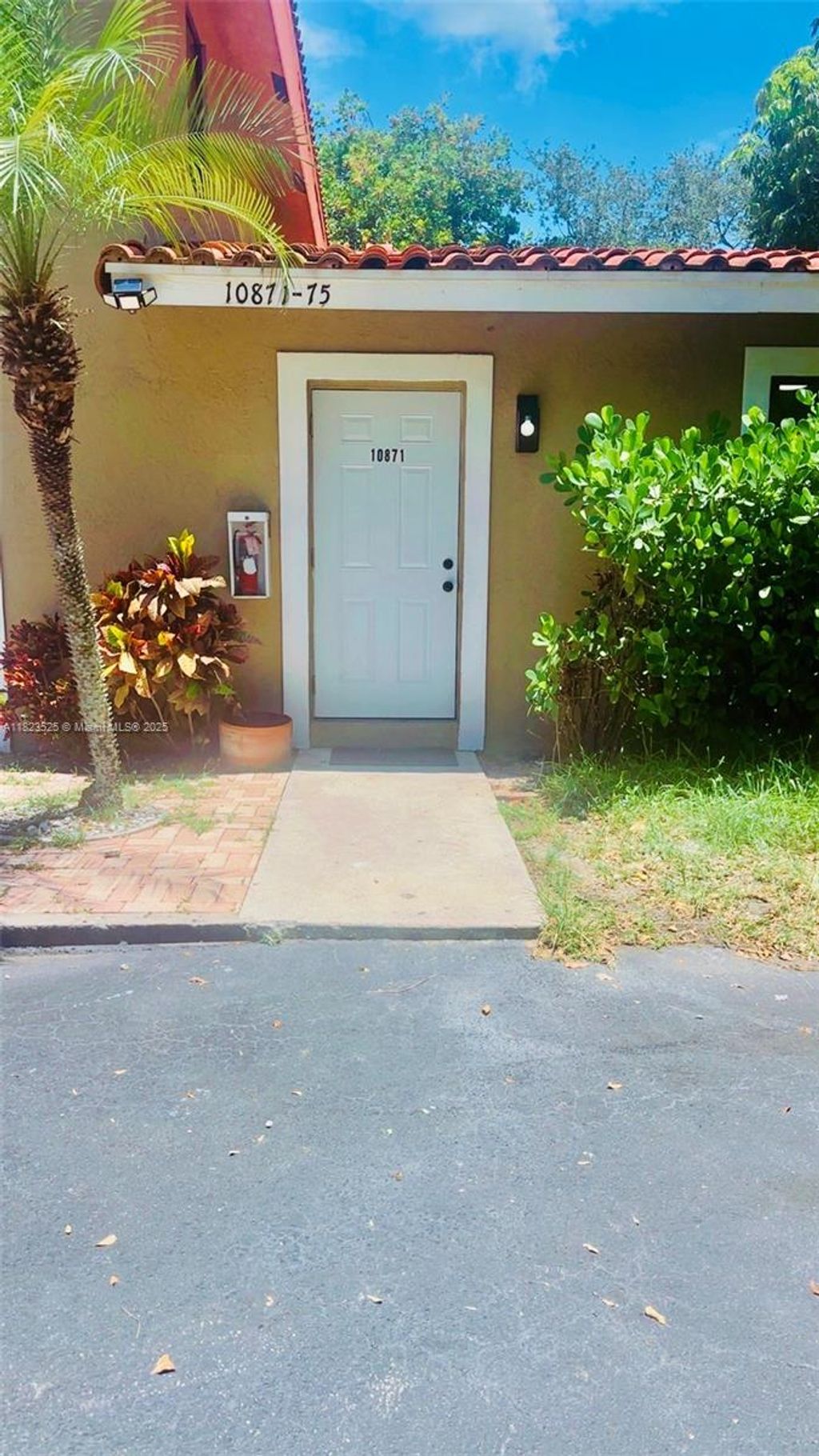 Photo of 10871 NW 45th St #., Coral Springs, FL 33065 (MLS # A11823525)