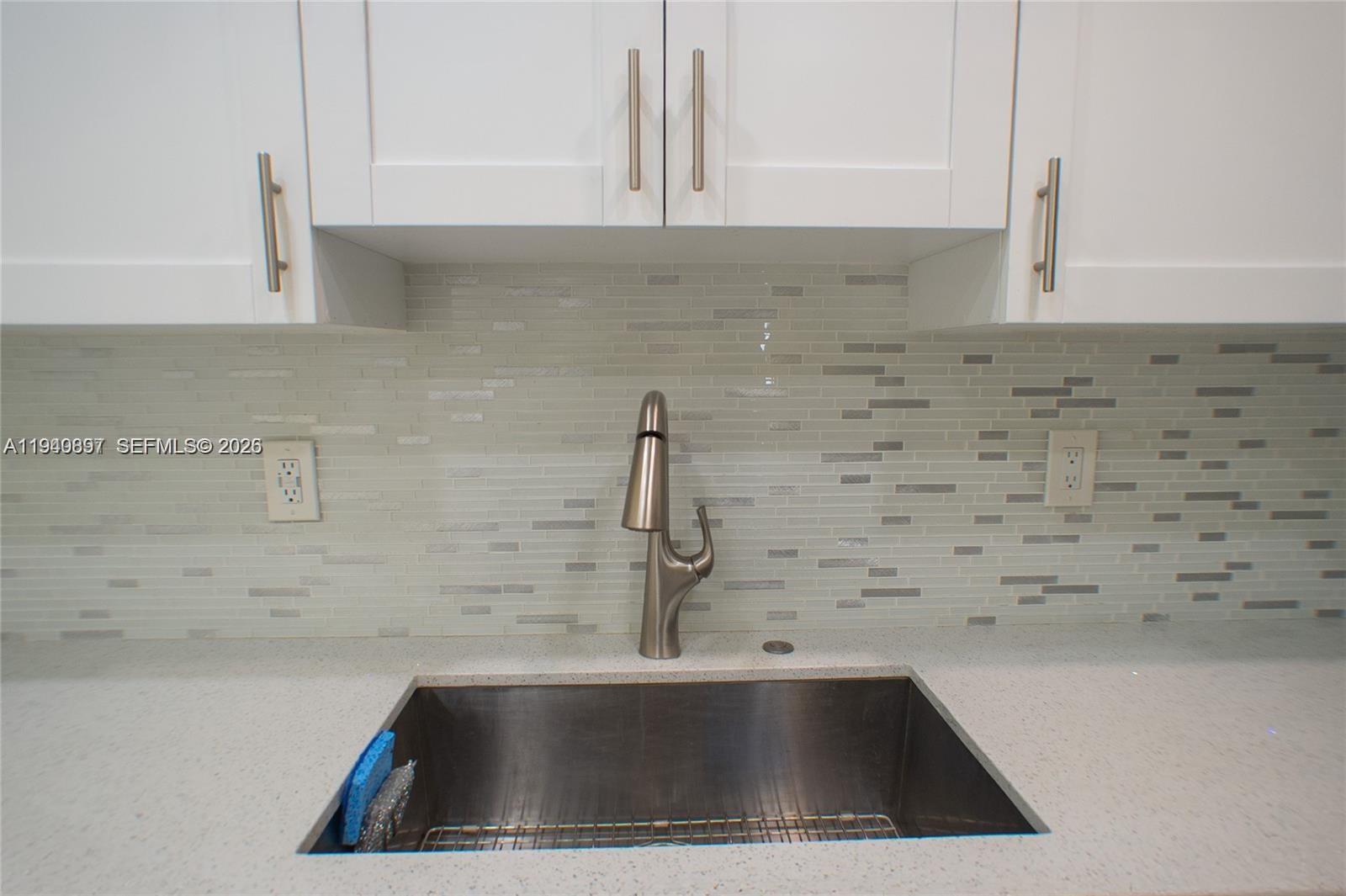 ROYALE GREEN CONDO 11 - Residential