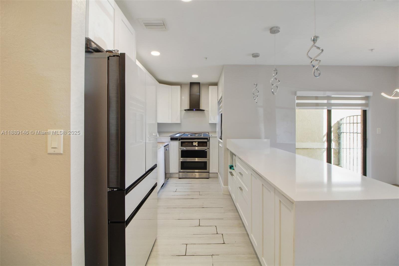 THE COURTS AT BAYSHORE I - Residential