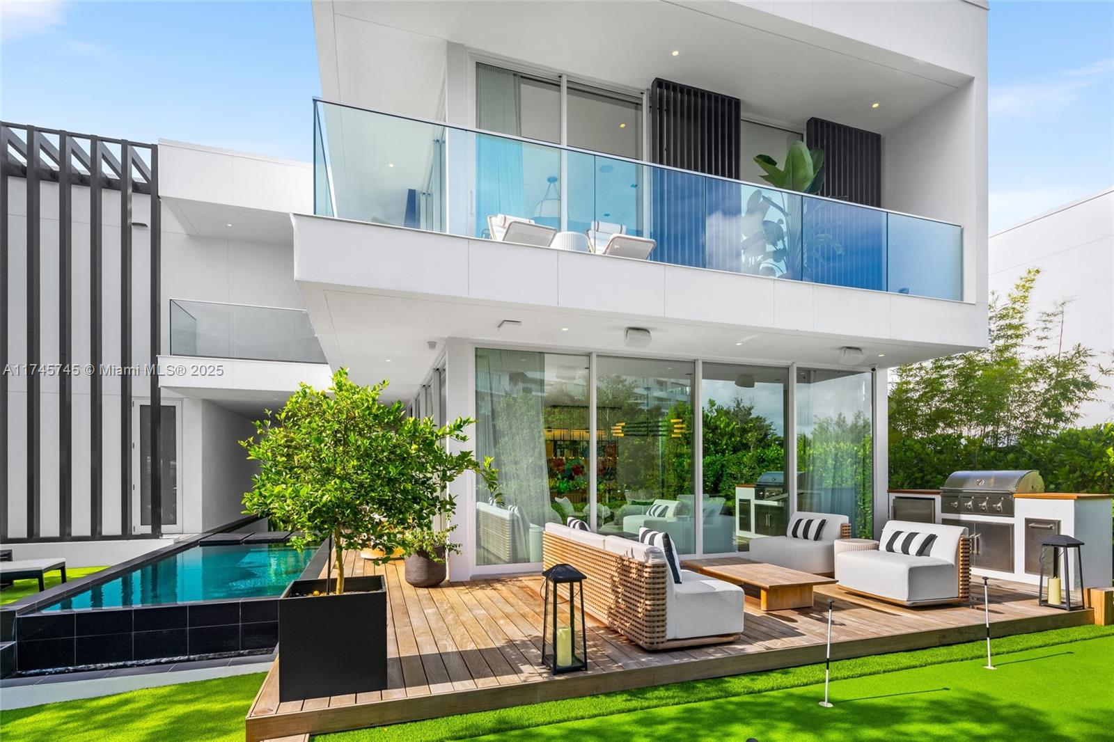 The Ritz Carlton Miami Bea - Residential