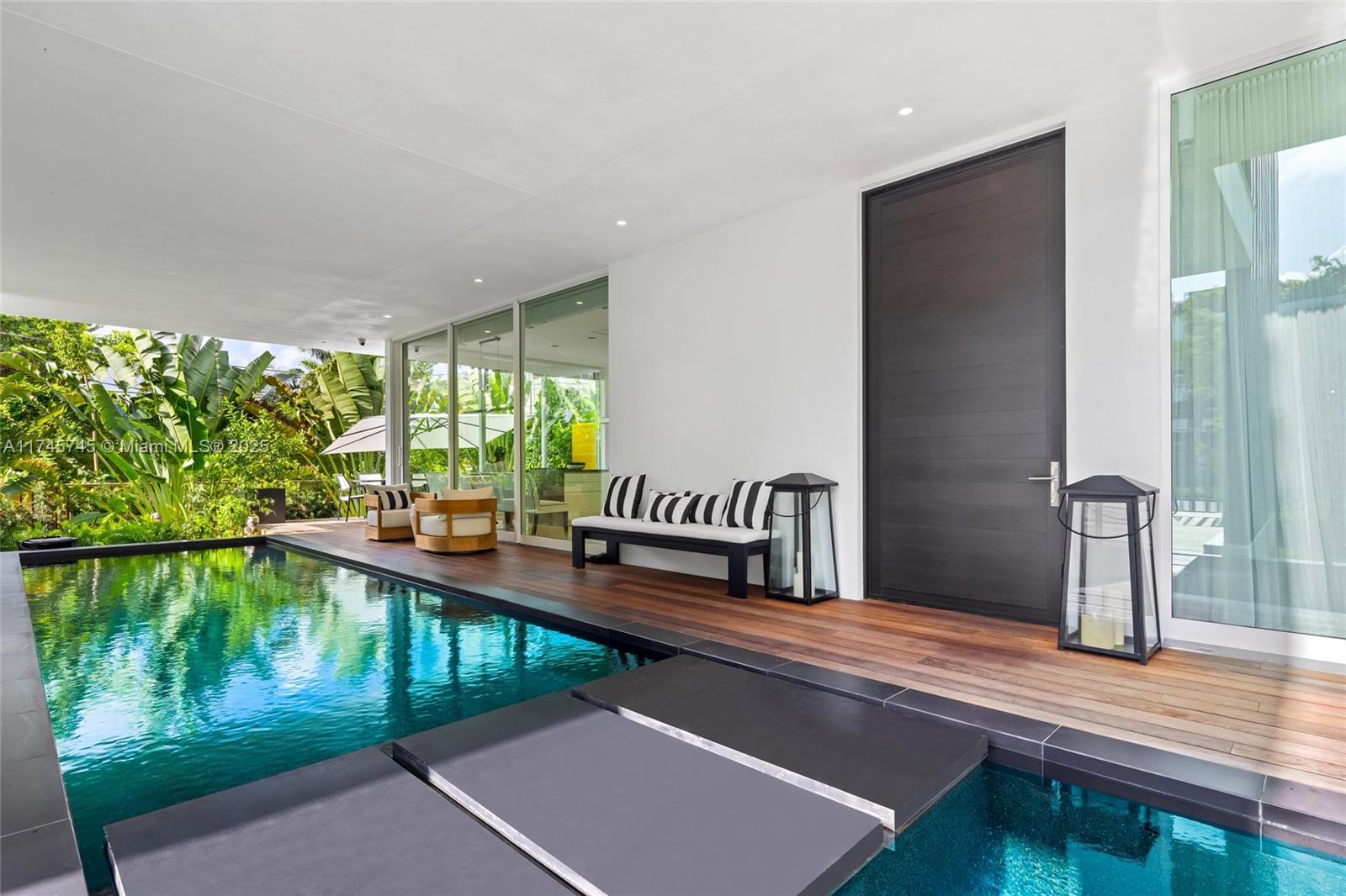 810 W 47th Ct - The Ritz Carlton Miami Beach