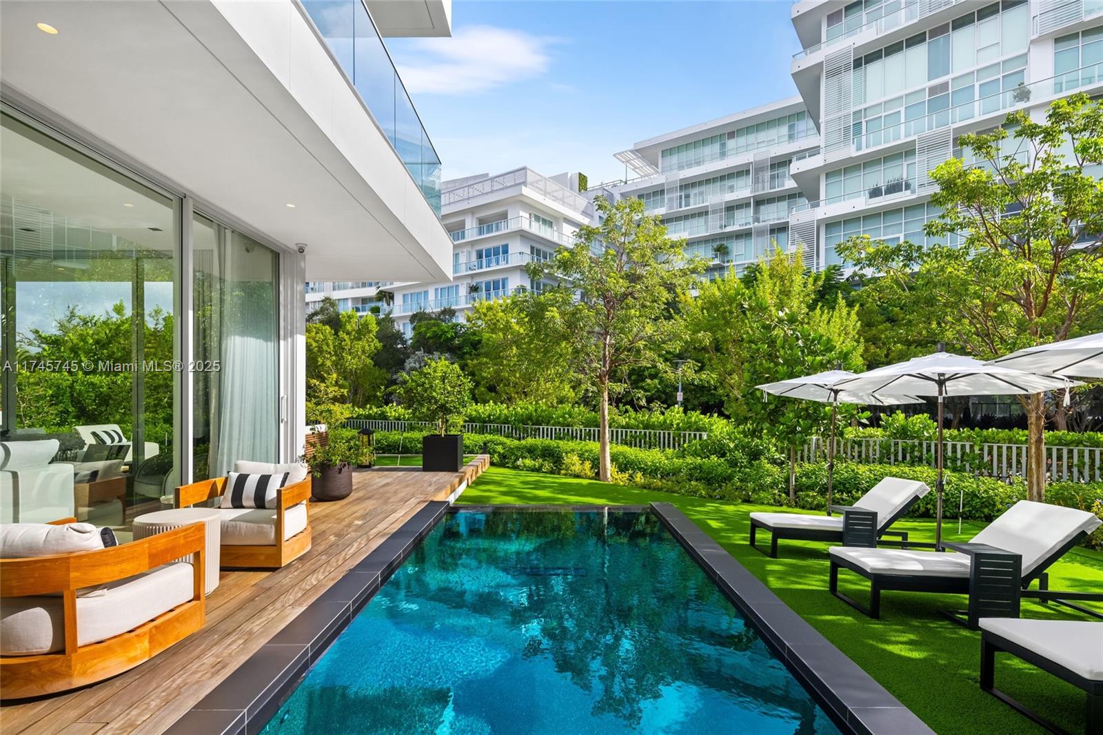 The Ritz Carlton Miami Bea - Residential