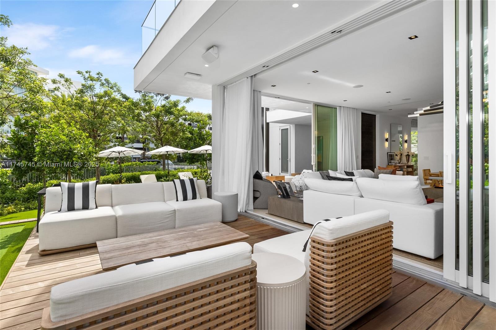 The Ritz Carlton Miami Bea - Residential
