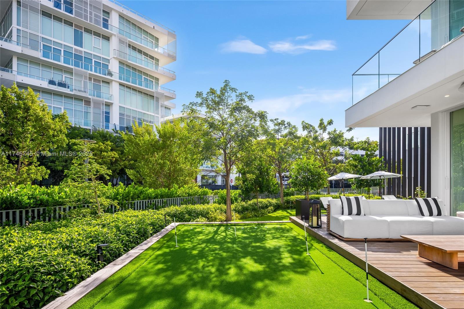The Ritz Carlton Miami Bea - Residential