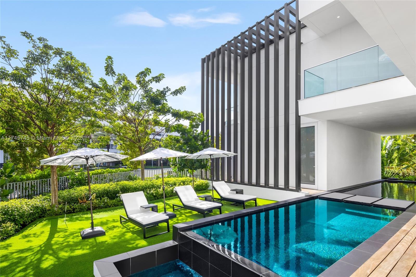 The Ritz Carlton Miami Bea - Residential