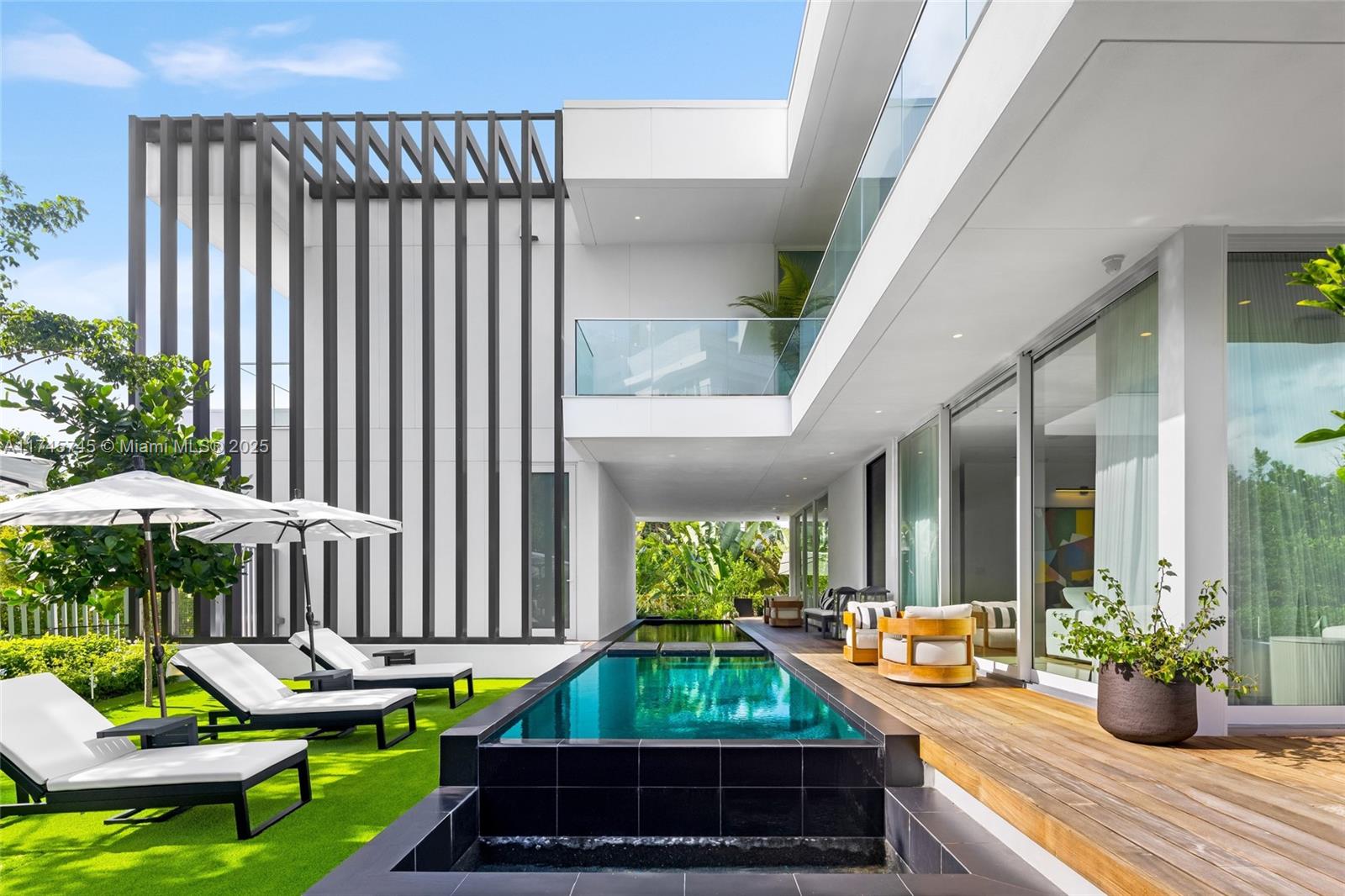 The Ritz Carlton Miami Bea - Residential