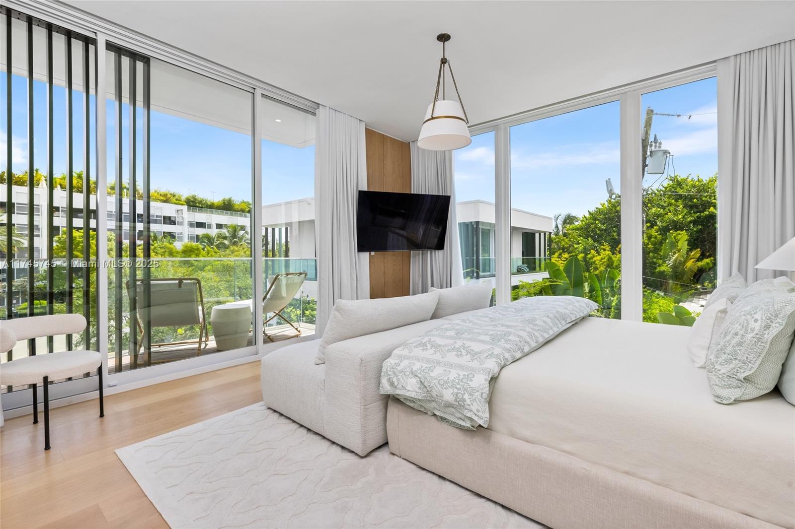 The Ritz Carlton Miami Bea - Residential