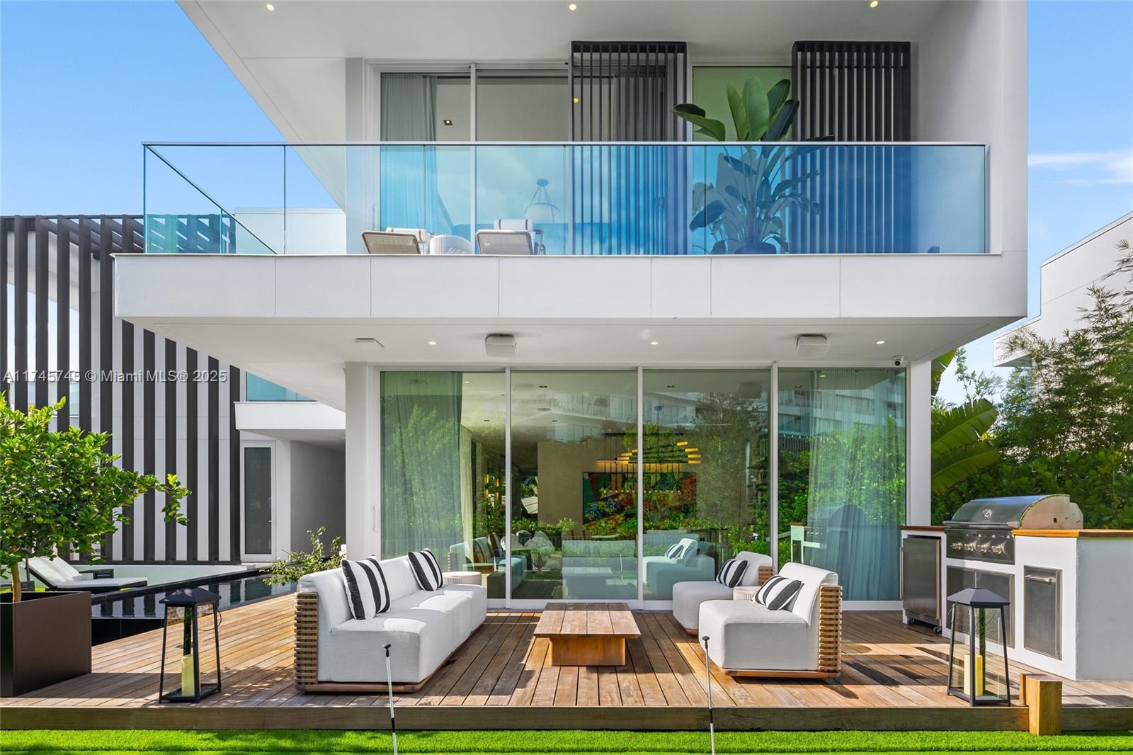 The Ritz Carlton Miami Bea - Residential