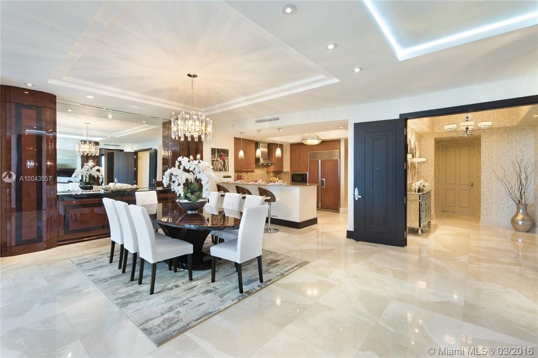 ABSOLUTELY STUNNING! NEWLY REDESIGNED TO AN ULTRA LUXURIOUS CHIC & CONTEMPORARY DECOR WITH
UNPARALLELED LEVELS OF FINISHES. THIS SKY HOME PROMISES TO IMPRESS THE MOST DISCERNING BUYER.
PERFECT FOR ENTERTAINING. FULL SERVICE LUXURY PROPERTY OFFERING OPULENT 5 STAR RITZ CARLTON HOTEL AMENITIES WITH BEACH AND POOL SERVICE.