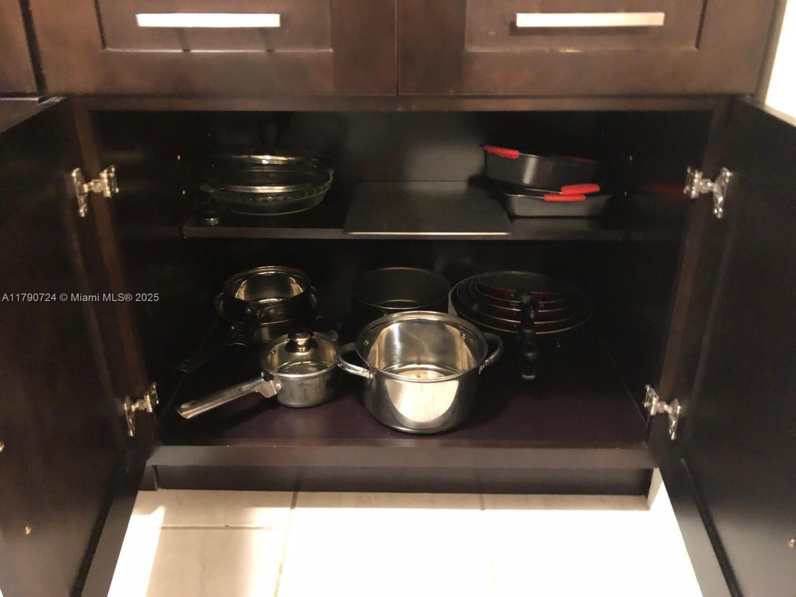 LYNDHURST D CONDO - Residential